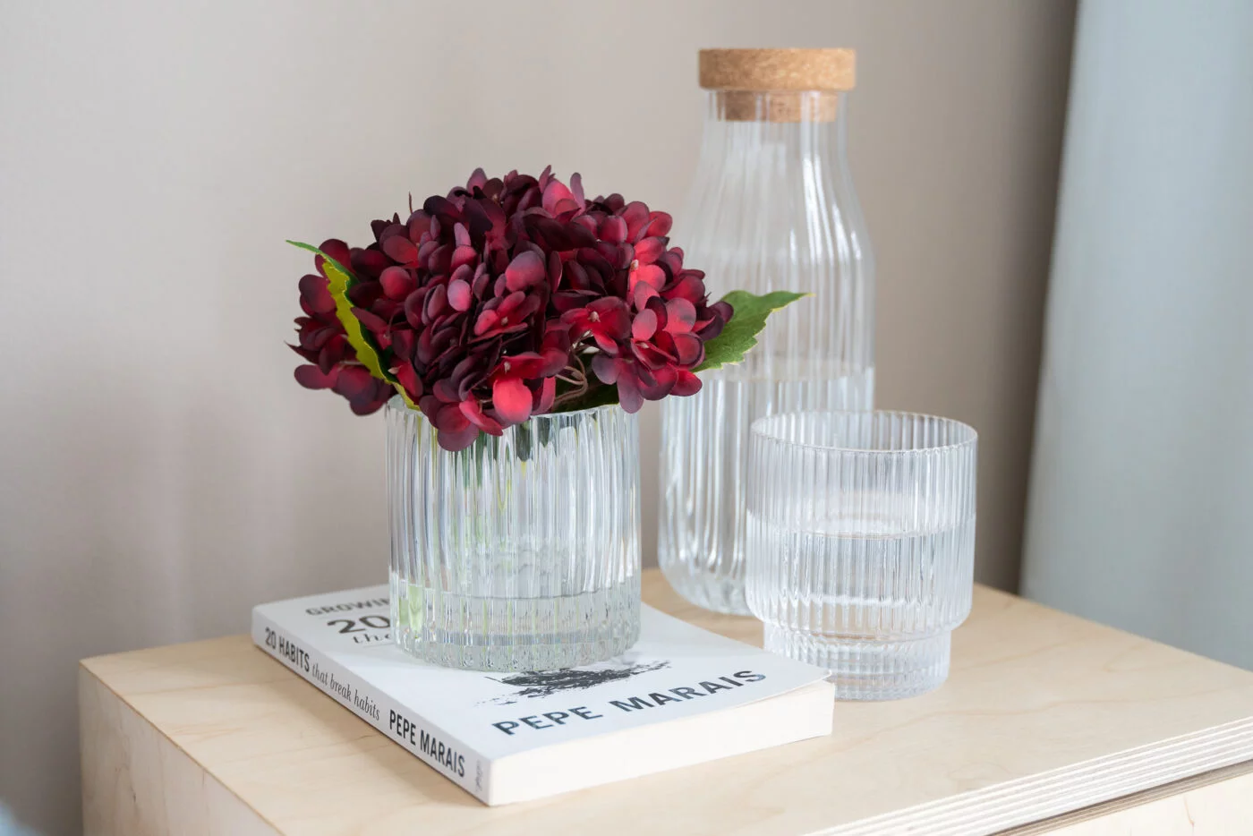 Red Hydrangea & Vintage Spice Diffuser Gift Set - Image 4