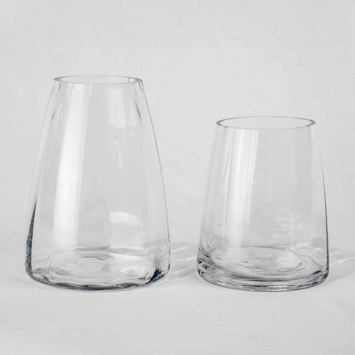 TAPERED GLASS VASE 9 X 14 X 19H - Image 2