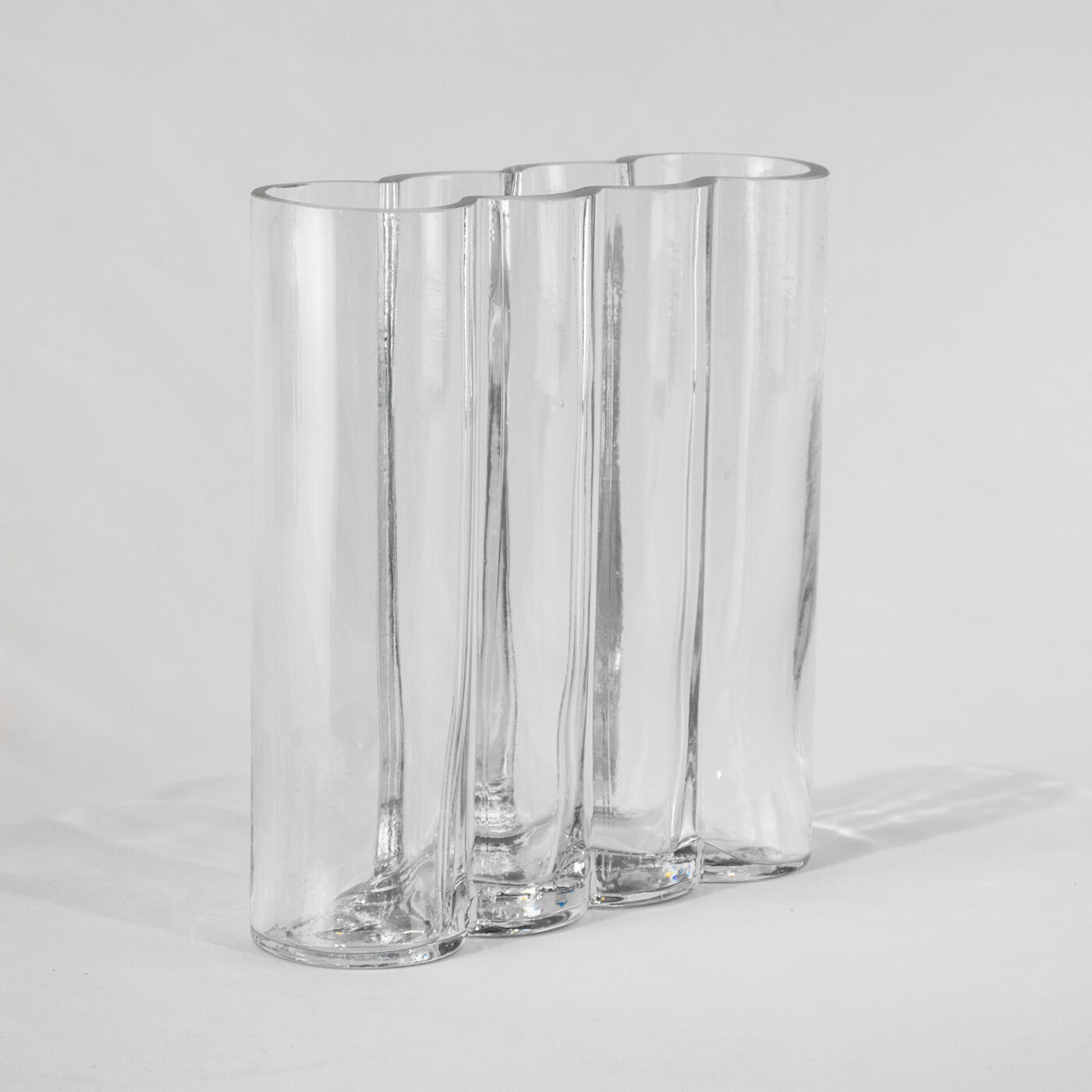 RECTANGULAR GLASS VASE 6 X 19.5 X 21H - Image 2