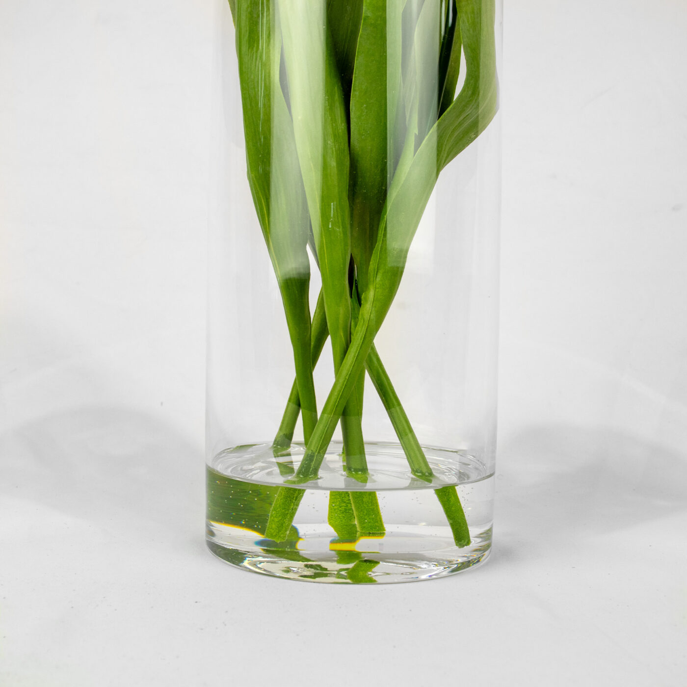 TULIPS YELLOW IN 40CM CYLINDER VASE