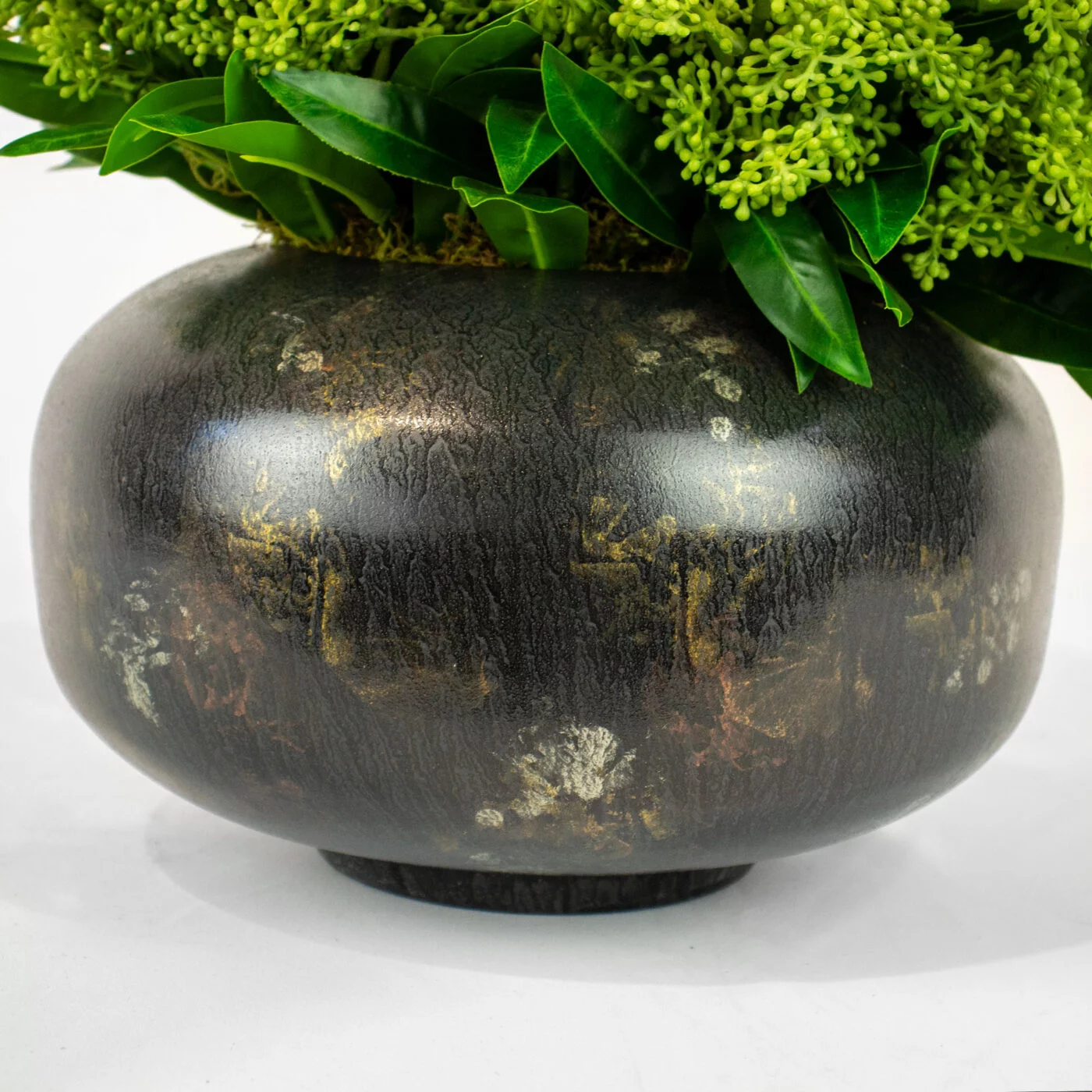SEEDED LEAF IN TIN VASE