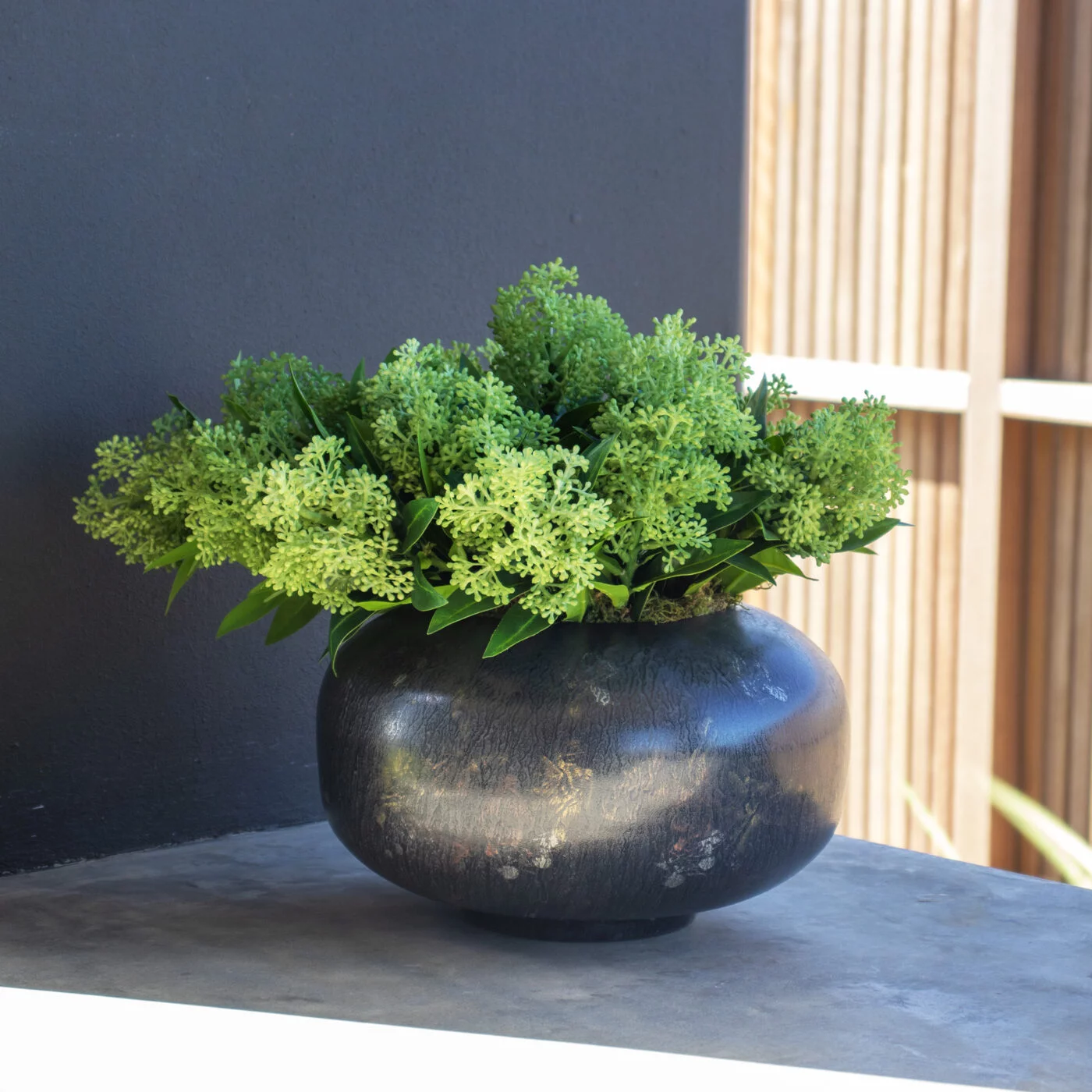 SEEDED LEAF IN TIN VASE