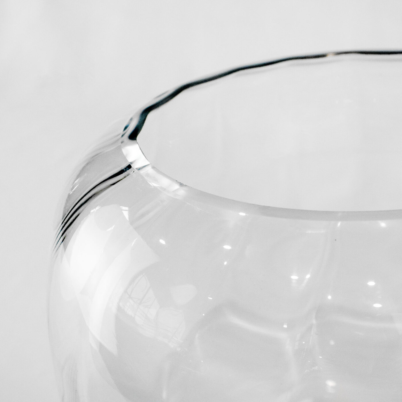 BARREL GLASS VASE 17 X 25 X 25H - Image 3