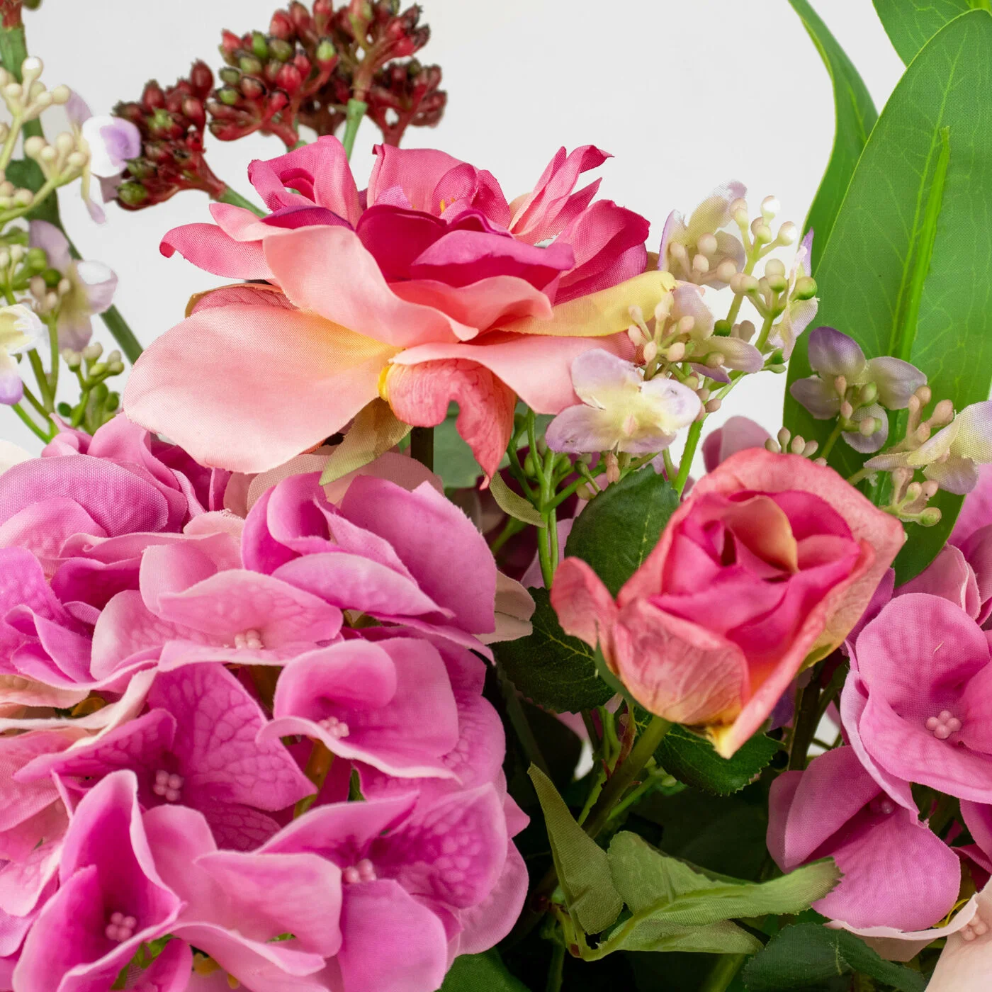 HYDRANGEA PINK WITH BERRY AND FOLIAGE IN RIBBED RECT VASE