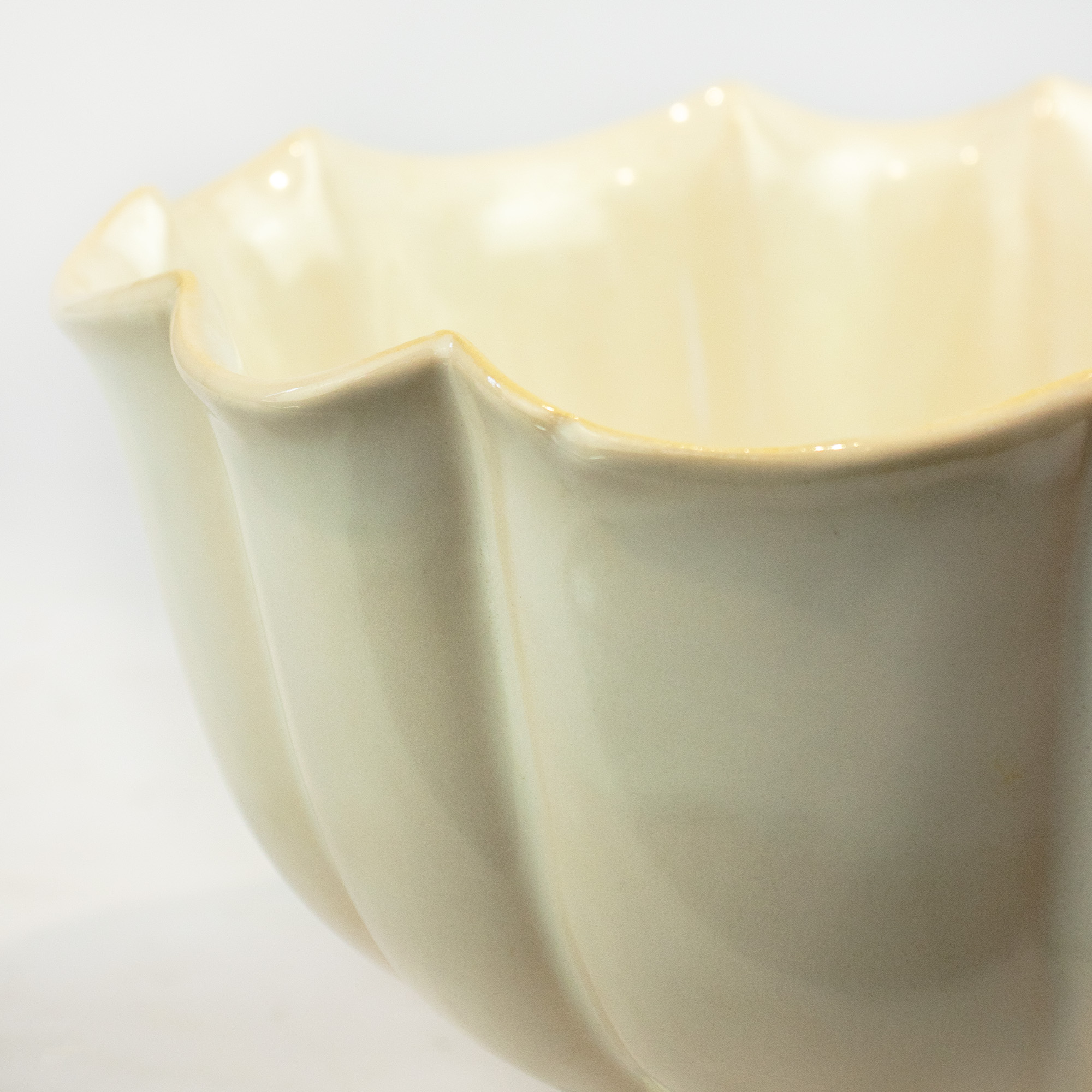 Vintage Cream Scalloped Bowl