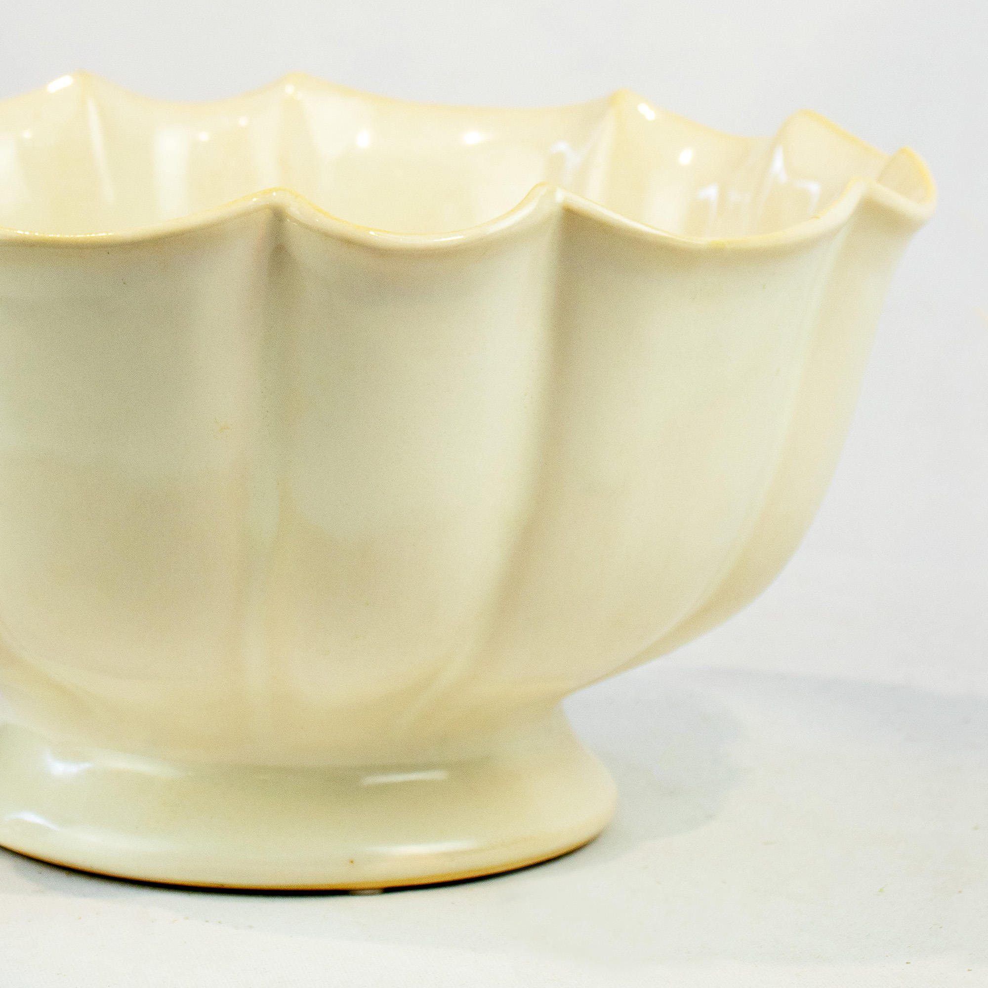Vintage Cream Scalloped Bowl