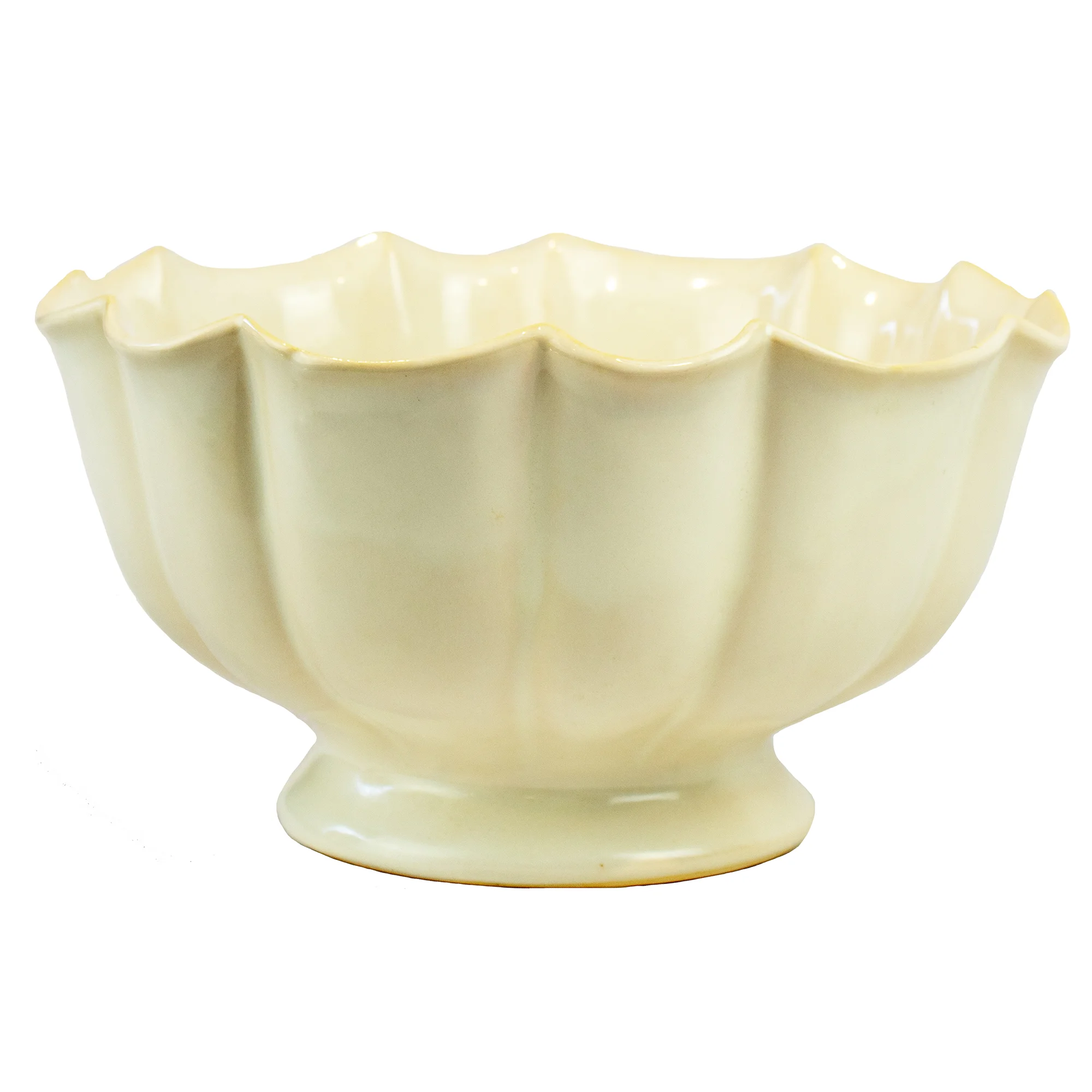 Vintage Cream Scalloped Bowl