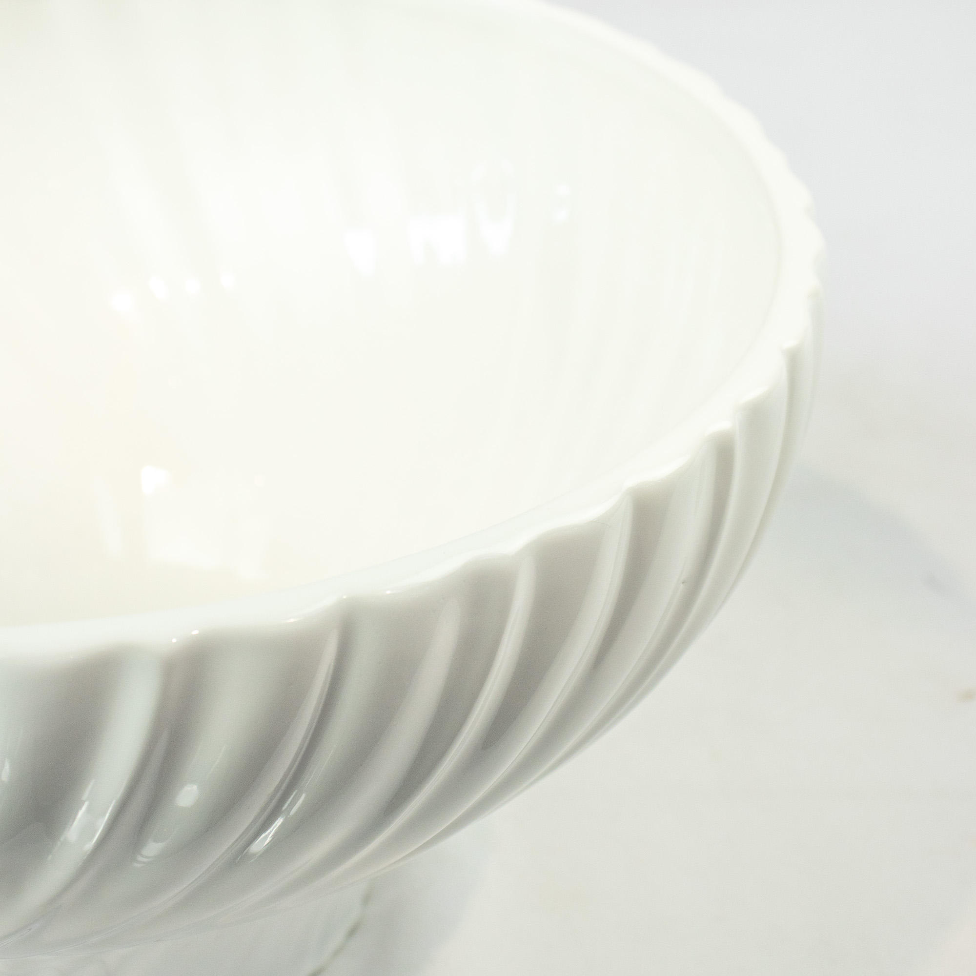 Luna White Fluted Bowl | Textured Gloss Ceramic Centrepiece