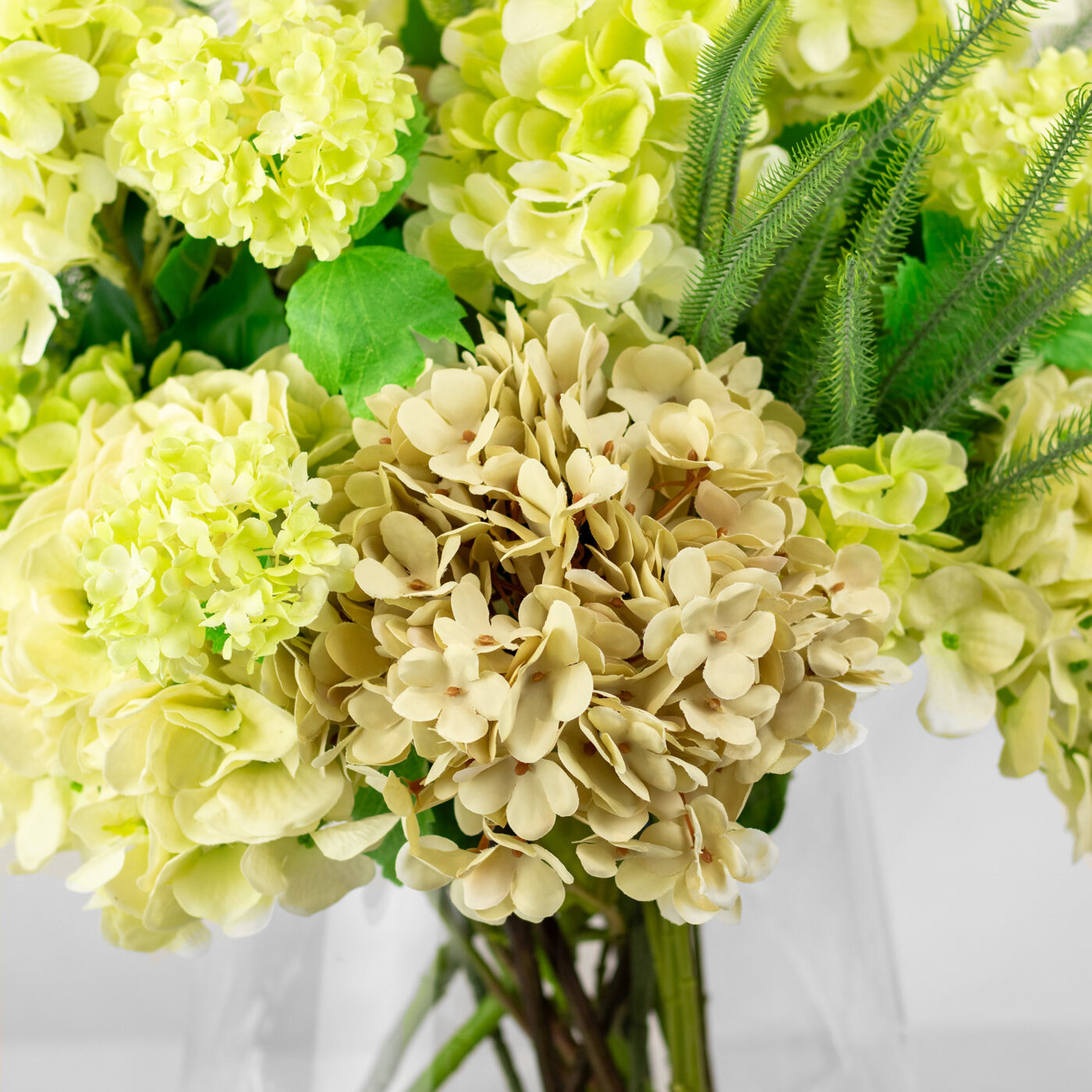 HYDRANGEA GREEN WHITE MIX IN GLASS VASE