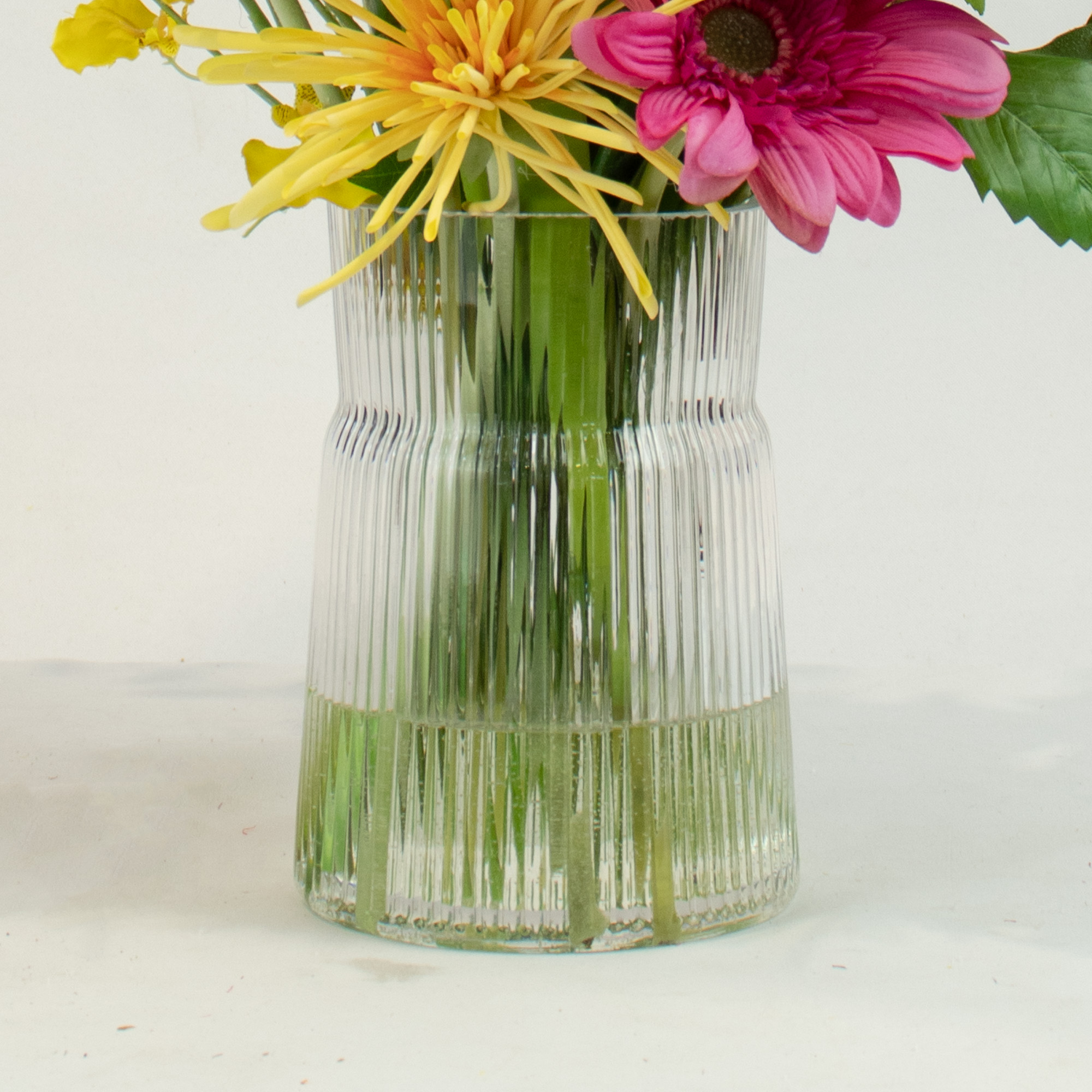 SORBET DELIGHT IN RIBBED VASE