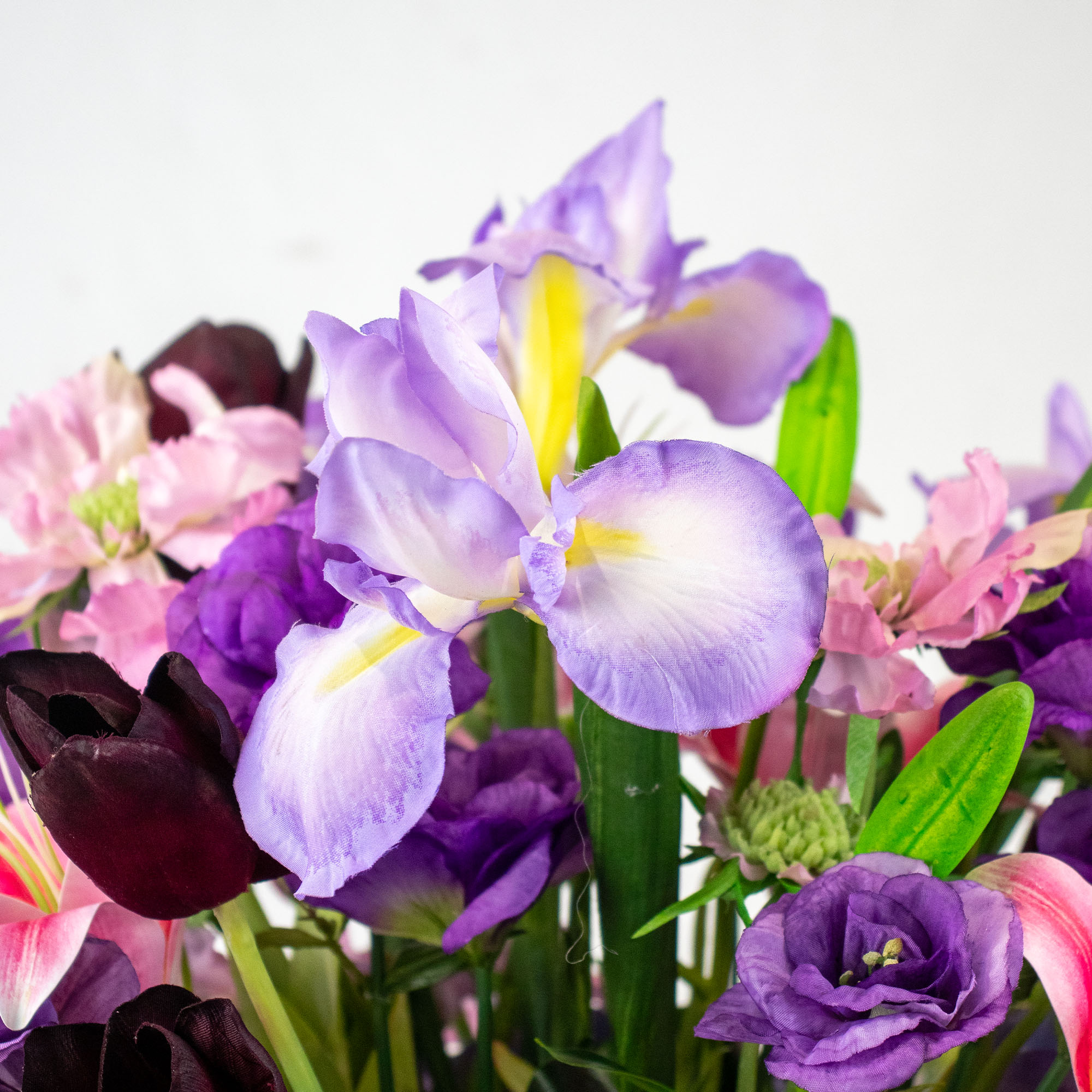 PINK TIGER LILY WITH PURPLE HYDRANGEA IN TAPERED VASE